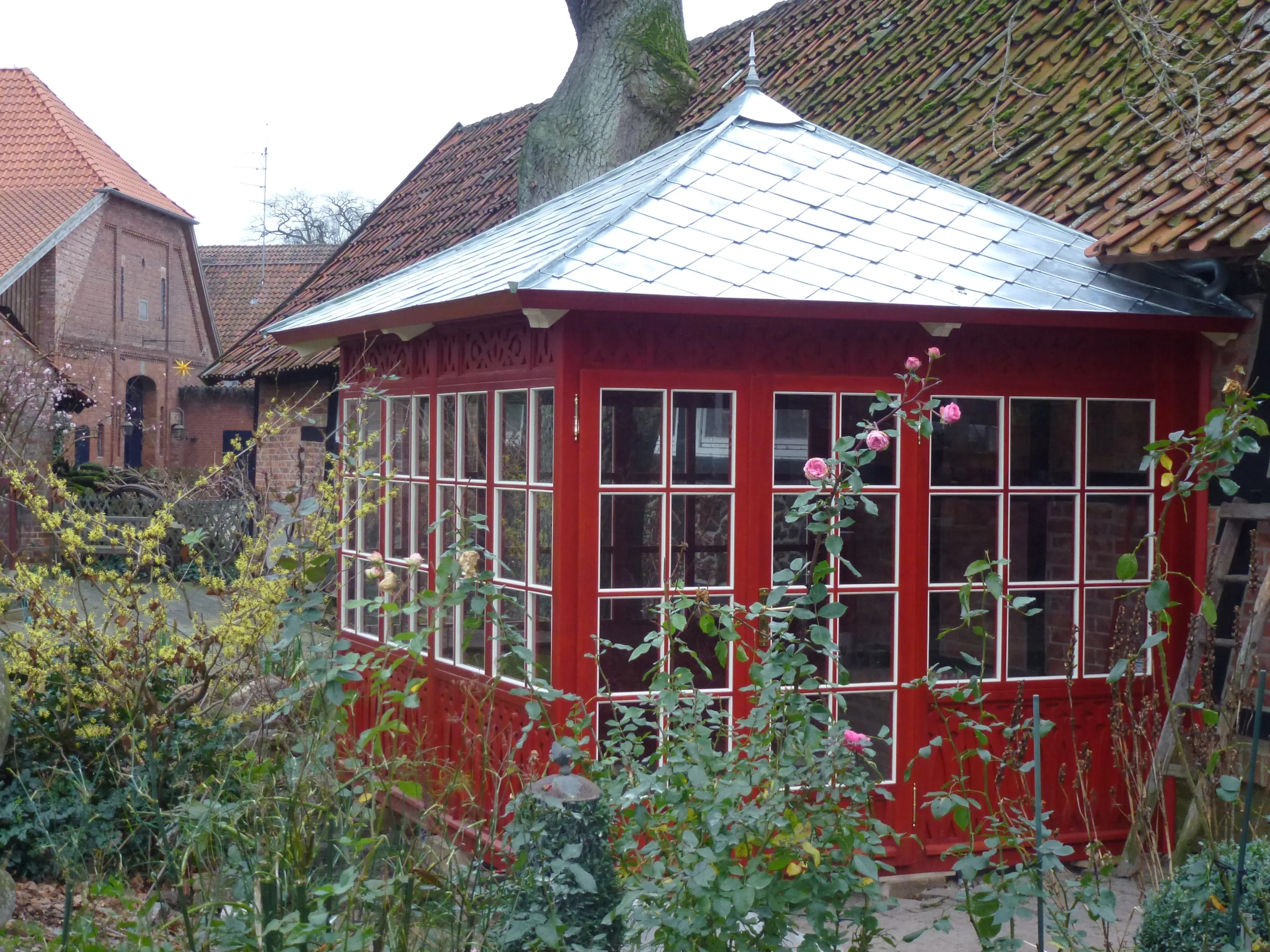Farben für Holzpavillons im Garten kaufen in Deutschland