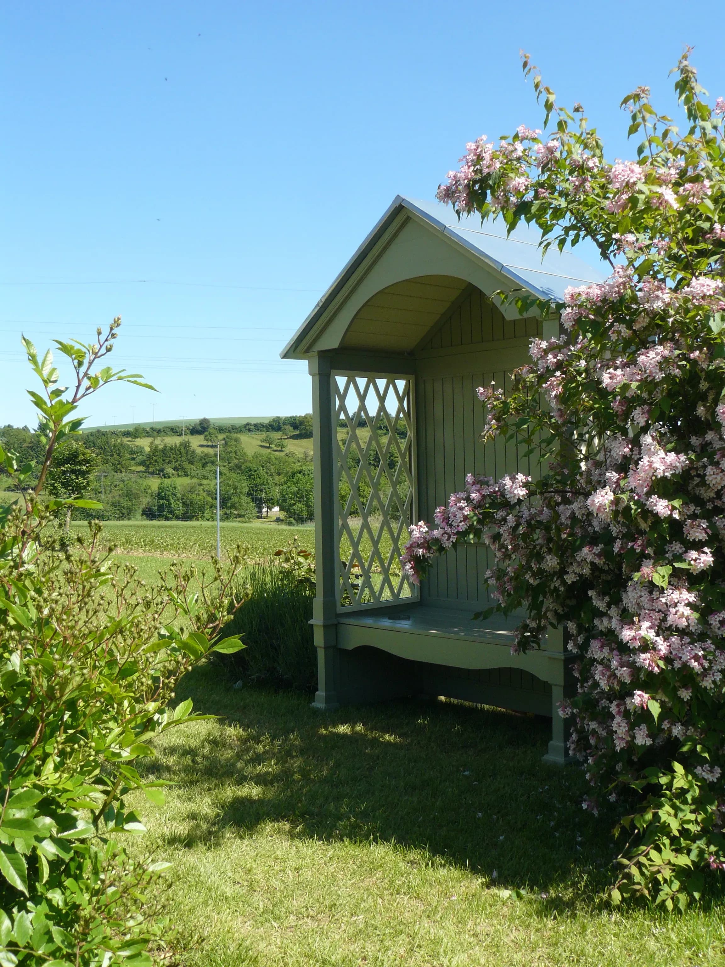 Philosophenbank für den Gartenpavillon in Österreich anfertigen lassen